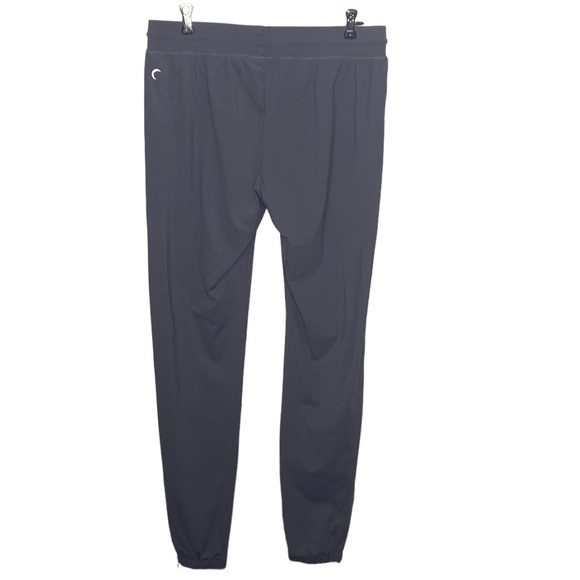 Zyia Dark Gray Peak Zipper Jogger Pants - Picture 2 of 7